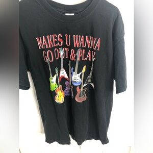 Vintage Guitar Artwork Black Tee Makes U Wanna Go Out & Play Size XL Unisex